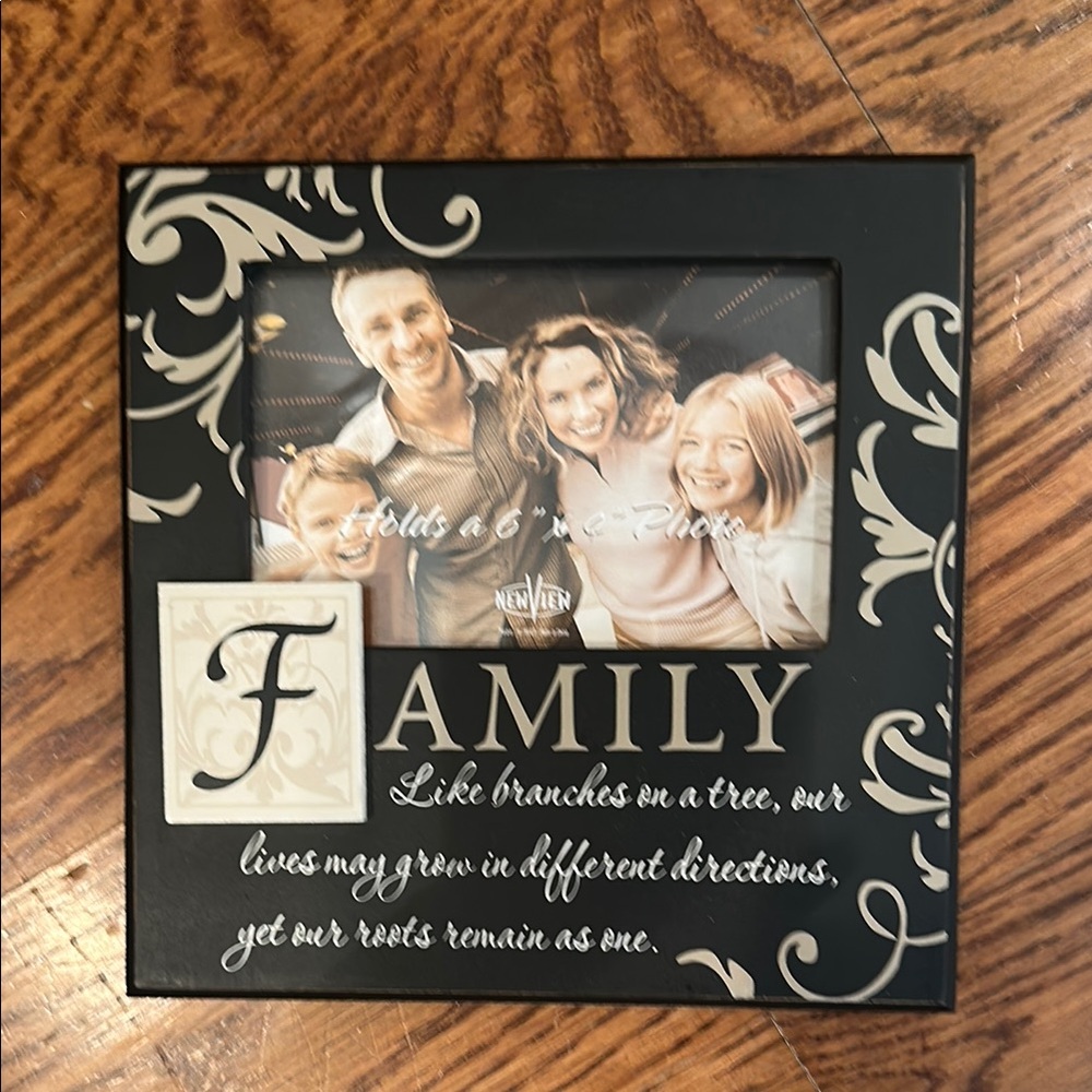 Elegant Black and Cream Scrollwork Picture Frame Accents